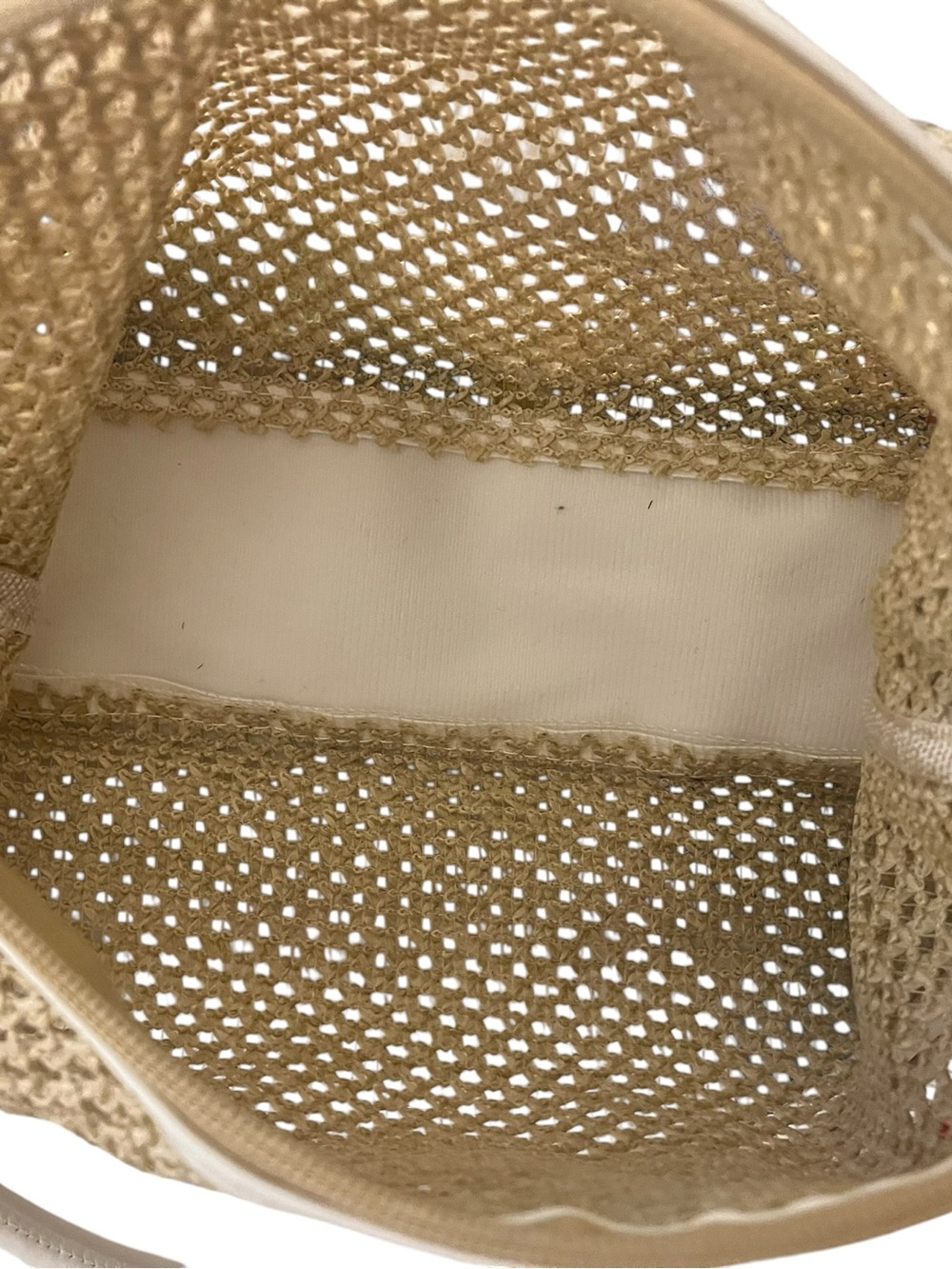 Woven Hand Bag w/Faux White Leather Straps - Picture 10 of 10